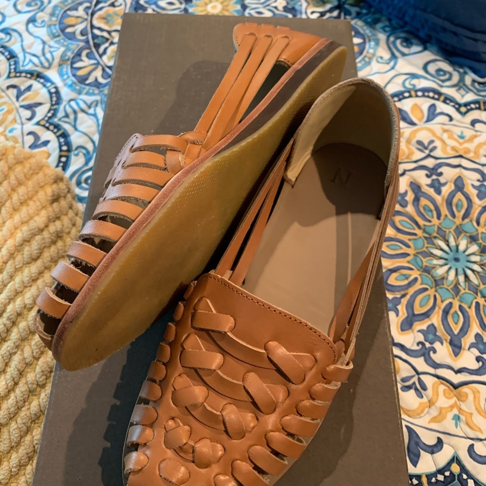 Nisolo Ecuador Huarache Sandal in Almond run small